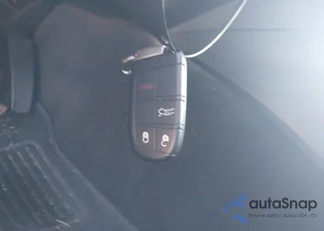 2014 Chrysler 300 z USA, uszkodzony, nr VIN 2C3CCAAG9EH272950